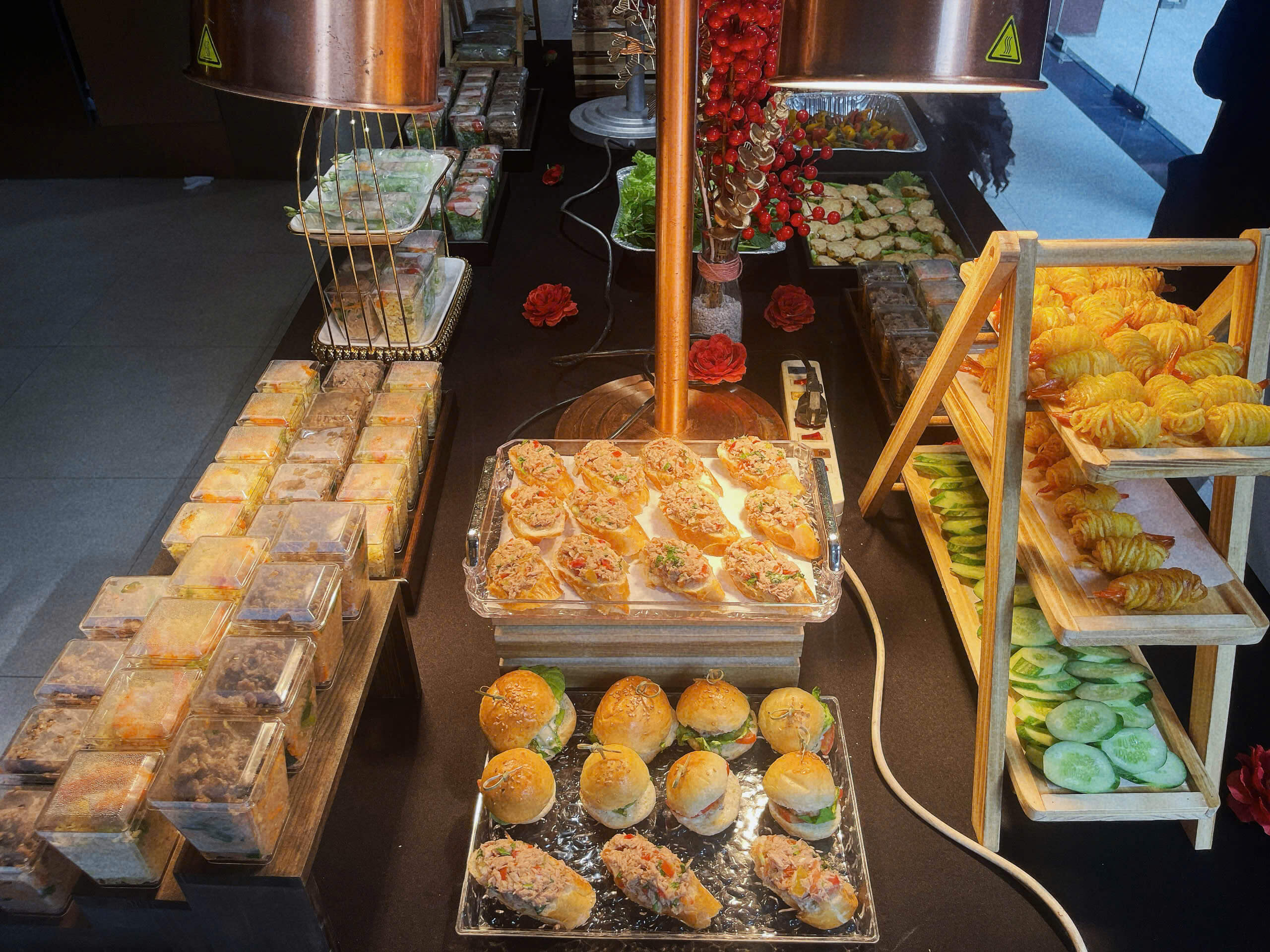 Tiệc mặn Khải Hoàn